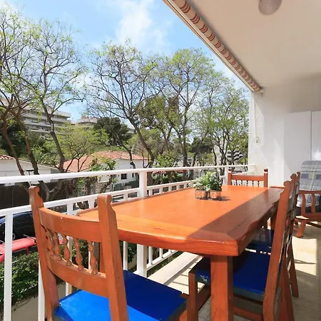 Uhc Sayonara Apartment